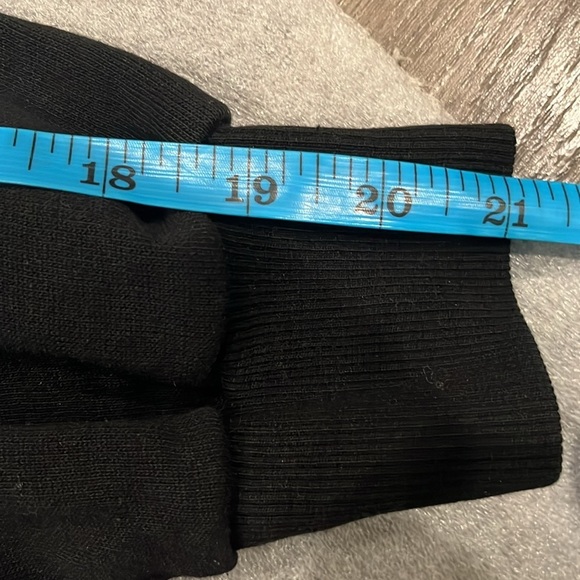 ❤️2/$50❤️Zara The Simpsons Women Black Sweater-  XL- Portugal-EUC - Picture 7 of 7